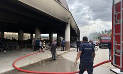 Ankara'da halk pazarında çıkan yangın söndürüldü