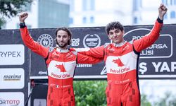 Atış Yapı 49. Yeşil Bursa Rallisi'nde kazanan genç pilot Kerem Kazaz oldu