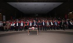 Bakan Tekin, Van'da Maarif Orkestrası ve Halk Dansları Topluluğu'nun gösterisini izledi: