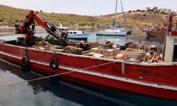 Bodrum'da deniz dibinden 20 ton atık çıkarıldı