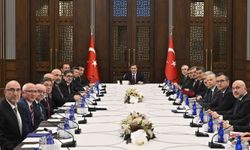 Cumhurbaşkanı Yardımcısı Yılmaz, metal sektörü temsilcileriyle görüştü: