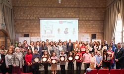 Geleceğin Yazarları Projesi'nde öğrencilere sertifika ve ödülleri verildi