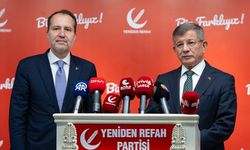 Gelecek Partisi Genel Başkanı Davutoğlu, Yeniden Refah Genel Başkanı Erbakan'ı ziyaret etti