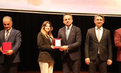 Gençlik ve Spor Bakan Yardımcısı Eminoğlu, Sakarya'da 'Gençlik ve Gönüllülük Zirvesi'nde konuştu: