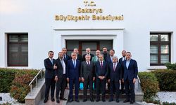 Gençlik ve Spor Bakanı Bak, Sakarya'da ziyaretlerde bulundu