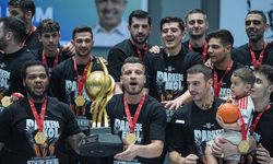 Hentbol Erkekler Süper Ligi şampiyonu Beşiktaş, kupasını aldı
