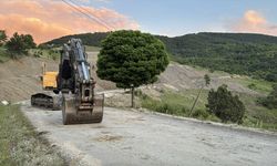 Karabük'te heyelan nedeniyle bir köy yolu ulaşıma kapandı