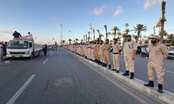 Libya'nın başkenti Trablus'ta çeşitli gruplar hükümet karşıtı gösteri düzenledi
