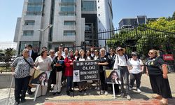 Mersin'de öğretmen Derya Demir'i bıçaklayarak öldürdüğü iddia edilen sanık hakim karşısında