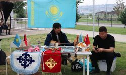 Sakarya'daki uluslararası öğrenciler "Medeniyetler Köprüsü" programında kültürlerini tanıttı