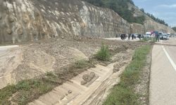 Tokat'ta toprak kayması sonucu ulaşıma kapanan yol açıldı