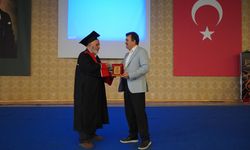 Ziraat yüksek mühendisi 71 yaşında dördüncü üniversitesinden mezun oldu