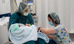10 günlük bebek göz tansiyonu ameliyatıyla sağlığına kavuştu