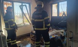 Aksaray'da apartmanda çıkan yangına müdahale eden kişi dumandan etkilendi