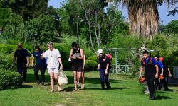 Antalya'da falezlerde mahsur kalan 3 turist kurtarıldı