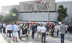 Arnavutluk'ta Filistin'e destek gösterisi düzenlendi
