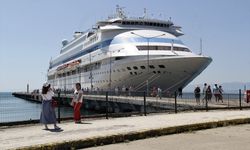 'Astoria Grande' kruvaziyeri bu yıl ilk kez Sinop'a geldi