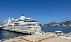 Bahama bandıralı 'Silver Whisper' Bodrum'a geldi
