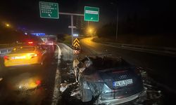 Bahçelievler'de seyir halindeki otomobilde çıkan yangın söndürüldü