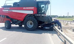 Balıkesir'de biçerdöverle çarpışan otomobildeki 2 kişi yaralandı