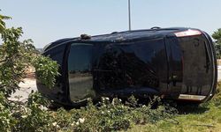 Bilecik'te devrilen otomobildeki 5 kişi yaralandı