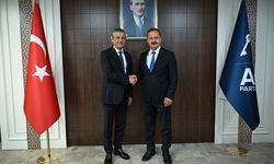 CHP Genel Başkanı Özel, Anahtar Parti Genel Başkanı Ağıralioğlu'nu ziyaret etti