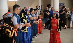Diyarbakır ve çevre illerde öğrenciler karnelerini aldı