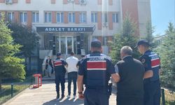 Eskişehir'de tefecilik operasyonunda yakalanan 2 kişi tutuklandı
