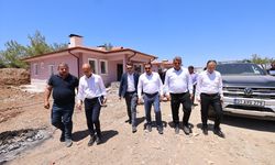 Hatay Arsuz'da kırsal afet konutlarının yapımı sürüyor