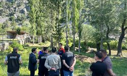 Isparta'da kayalıklardan düşen emekli polis memuru hayatını kaybetti