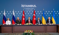 İSTANBUL BARIŞ MÜZAKERELERİ - Rusya-Ukrayna Savaşı'nı sonlandırmayı hedefleyen Türkiye-Rusya-Ukrayna Üçlü Toplantısı başladı