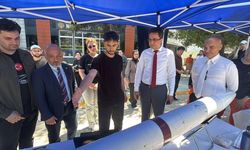 İÜC'de düzenlenen 'Bilim Kafe' etkinliğinde 'elektrikli ve otonom araçlar' konuşuldu