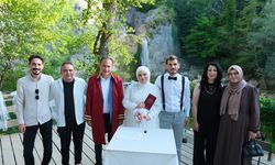 Kastamonulu çift, nikahını Ilıca Şelalesi'nde kıydırdı