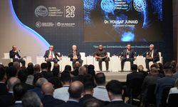 Küresel Ulaştırma Koridorları Forumu'nda 'Küresel Bağlantısallıkta Ortaya Çıkan Zorluklar' oturumu yapıldı