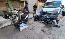 Manisa'da otomobilin iki motosiklete çarptığı kazada 4 kişi yaralandı