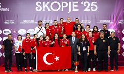Milli kadın güreşçiler, 17 Yaş Altı Avrupa Şampiyonası'nı üst üste üçüncü kez zirvede tamamladı