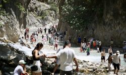 Muğla'daki Saklıkent Kanyonu'nda bayram tatili yoğunluğu