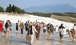 Pamukkale'de bayram tatili hareketliliği yaşanıyor