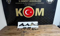 Sakarya'da silah kaçakçılığı operasyonunda 4 zanlı yakalandı