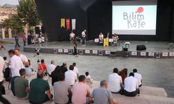 Siirt'te düzenlenen 'Bilim Kafe' etkinliğinde enerji konusu ele alındı