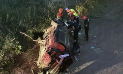 Sivas'ta köprüden düşen otomobildeki 2 kişi yaralandı