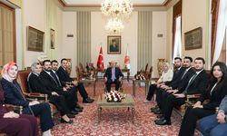 TBMM Başkanı Kurtulmuş, AK Parti Gençlik Kolları Başkanı Yusuf İbiş'i kabul etti