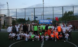 Tokat'ta özel gereksinimli çocuklar babalarıyla futbol maçı yaptı