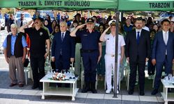 Trabzon'da terfi eden 40 emniyet mensubuna rütbeleri törenle takıldı