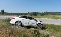 Uşak'ta devrilen otomobildeki 4 kişi yaralandı