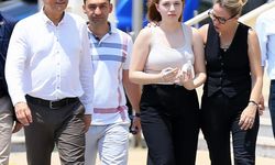 YKS'ye giren Ferdi Zeyrek'in kızı Nehir'i sınav yerine CHP Genel Başkanı Özel götürdü