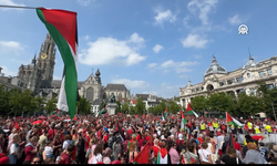 Belçika'nın Anvers kentinde “Gazze için Kırmızı Çizgi” protestosuna binlerce kişi katıldı