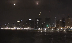 İran'dan İsrail'e atılan füzeler Tel Aviv semalarında görüntülendi