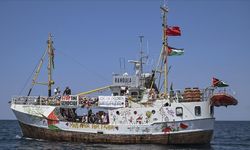 İsrail'in uluslararası sularda alıkoyduğu Hanzala gemisindeki aktivistler, Aşdod Limanı'na ulaştı