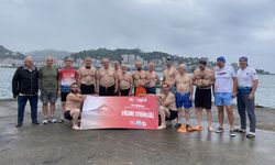 15 Temmuz şehitleri anısına Karadeniz'de kulaç attılar